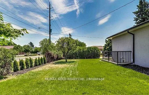 237, Weighton (Upper), 1020 - WO West, Oakville