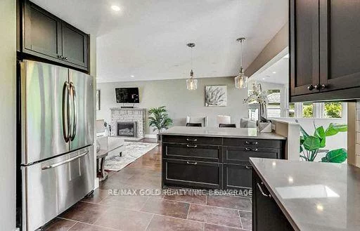237, Weighton (Upper), 1020 - WO West, Oakville