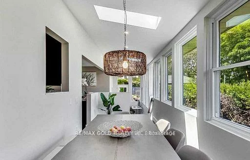 237, Weighton (Upper), 1020 - WO West, Oakville
