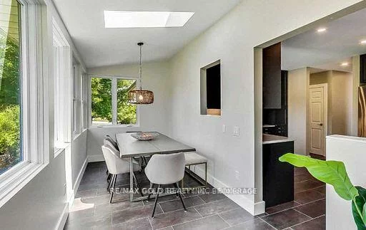 237, Weighton (Upper), 1020 - WO West, Oakville