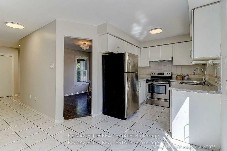 2032, Glenada, 1018 - WC Wedgewood Creek, Oakville