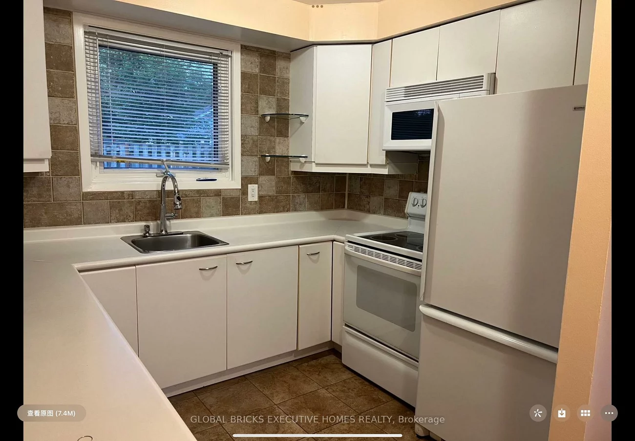 5, Onslow, 1003 - CP College Park, Oakville