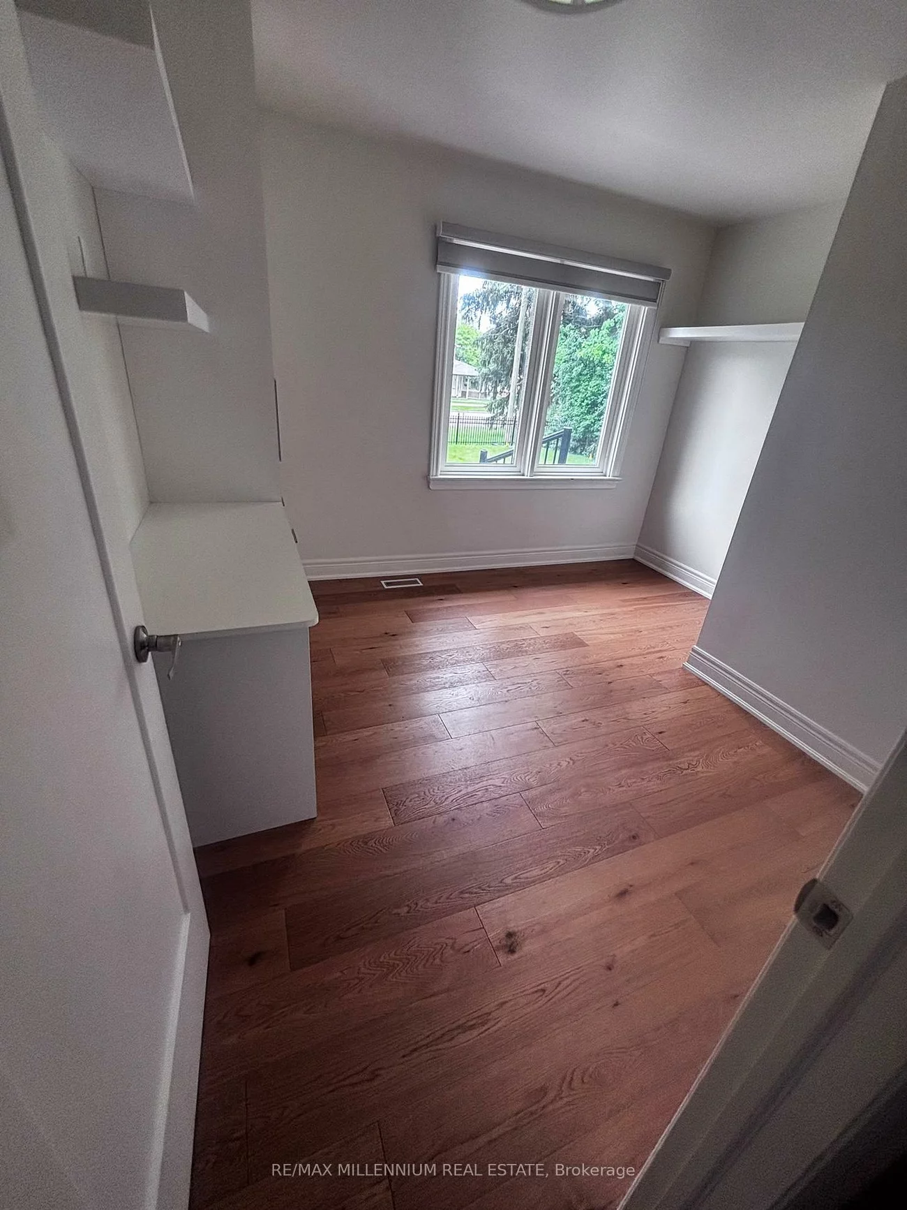 1285, Rebecca, 1020 - WO West, Oakville