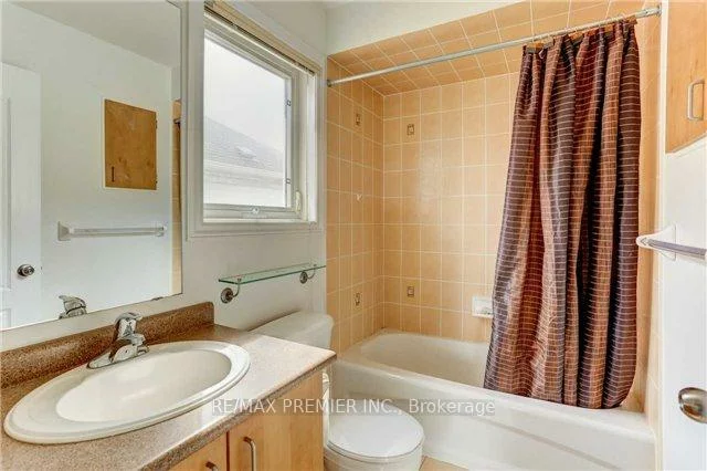 3080, Highbourne, 1000 - BC Bronte Creek, Oakville