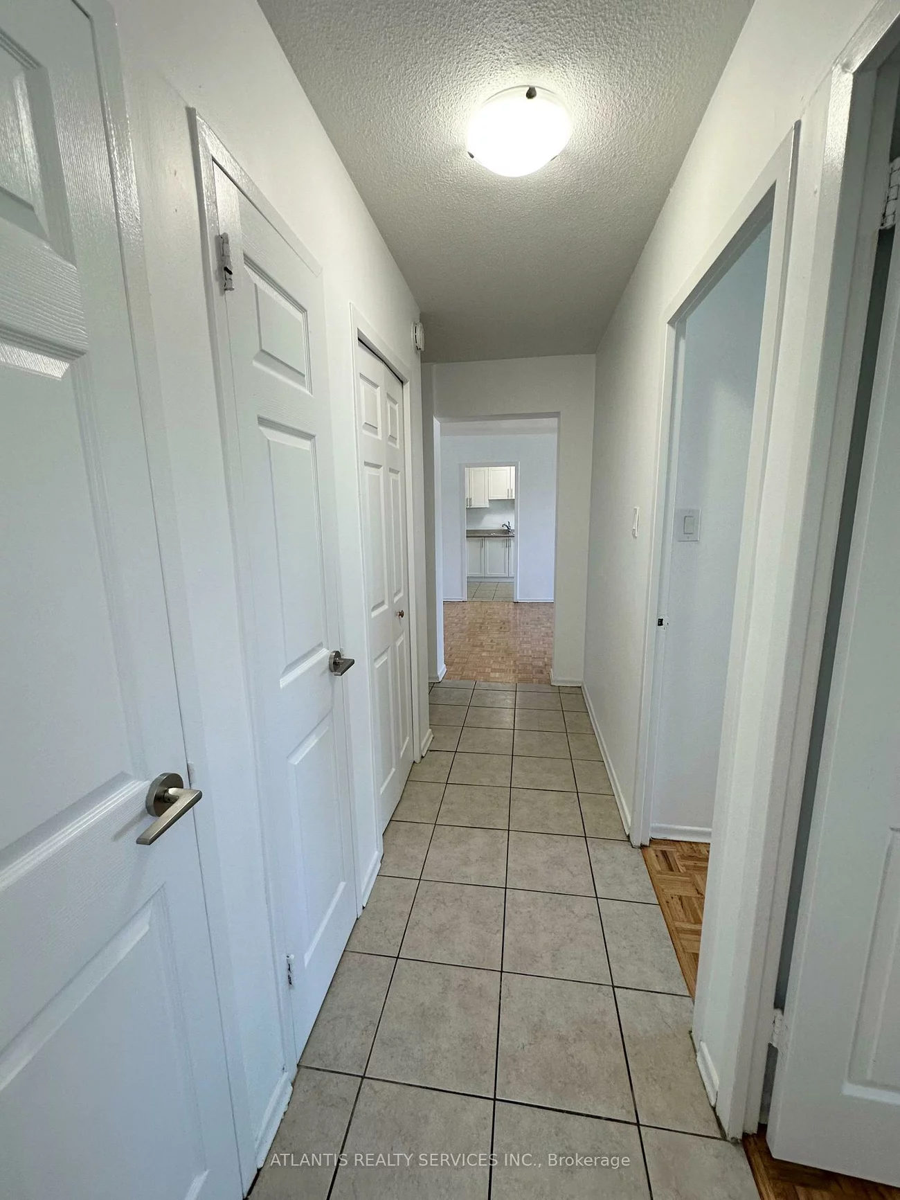50, East, 1001 - BR Bronte, Oakville