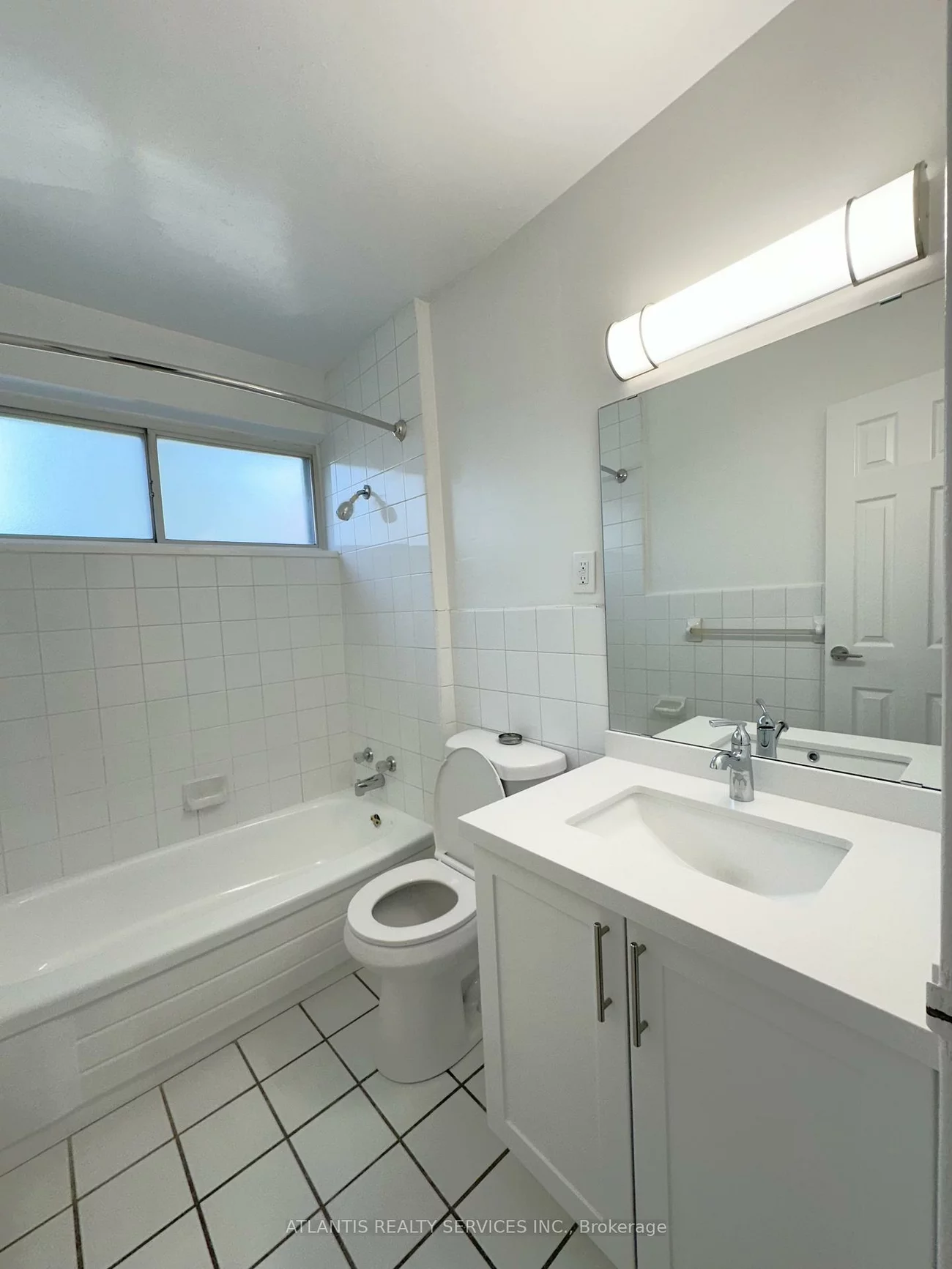 50, East, 1001 - BR Bronte, Oakville