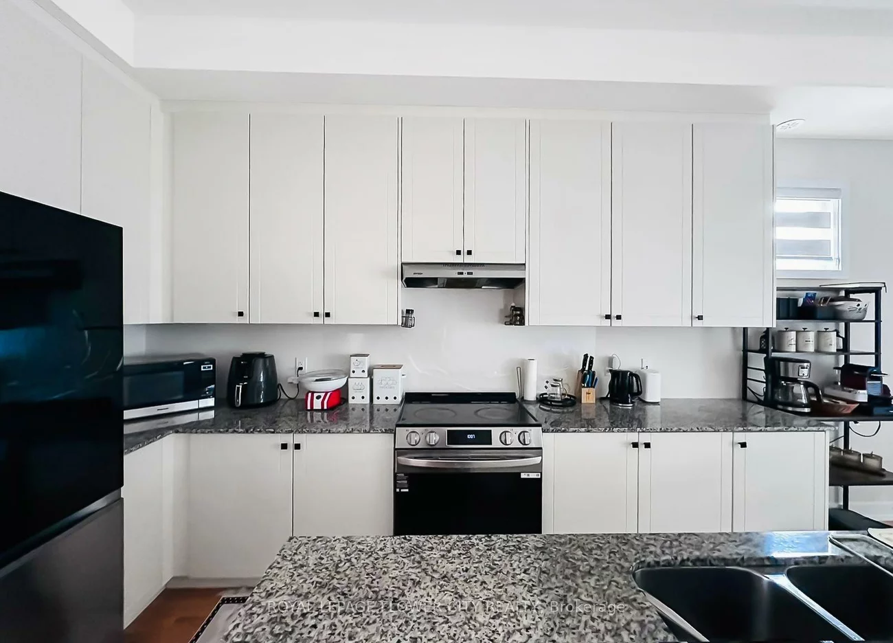 3098, Meadowridge, 1010 - JM Joshua Meadows, Oakville