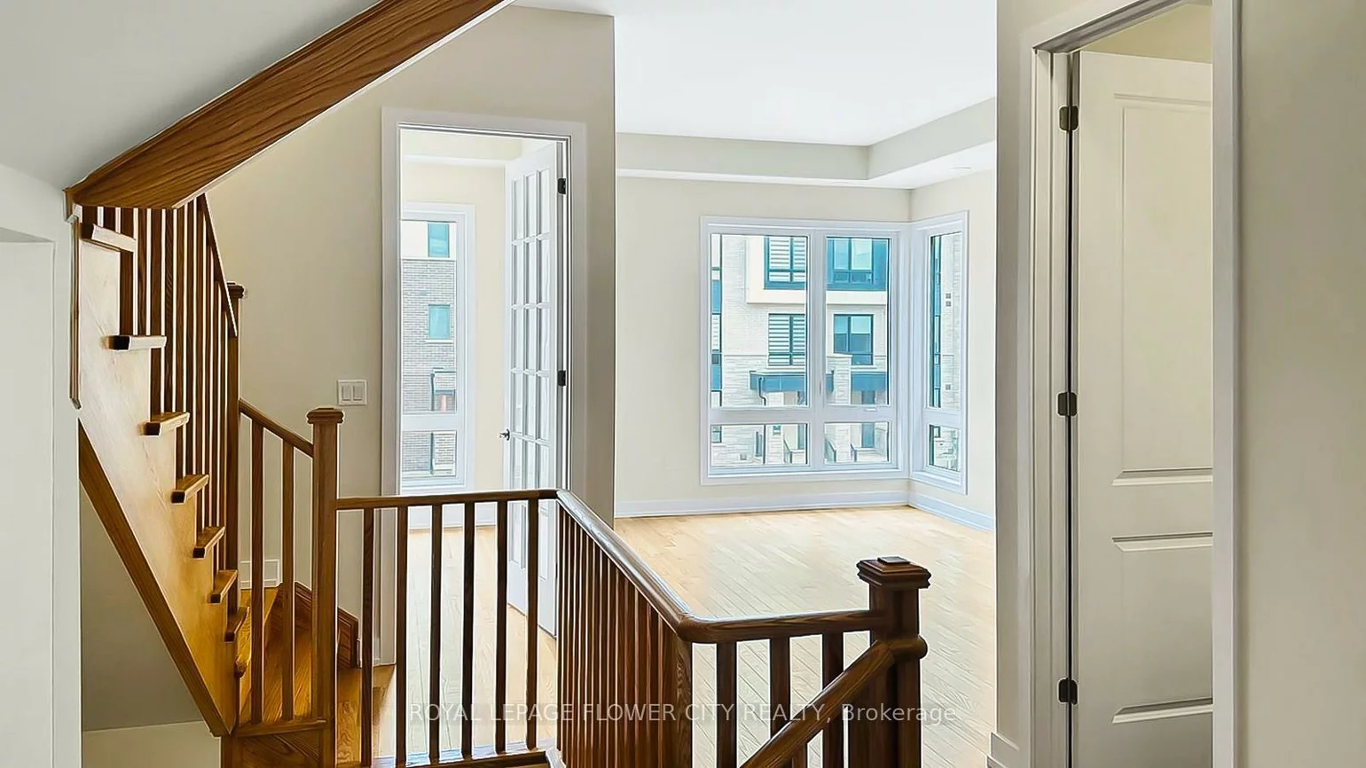 3098, Meadowridge, 1010 - JM Joshua Meadows, Oakville