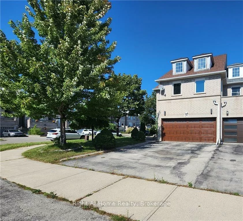 2070, White Dove, 1022 - WT West Oak Trails, Oakville
