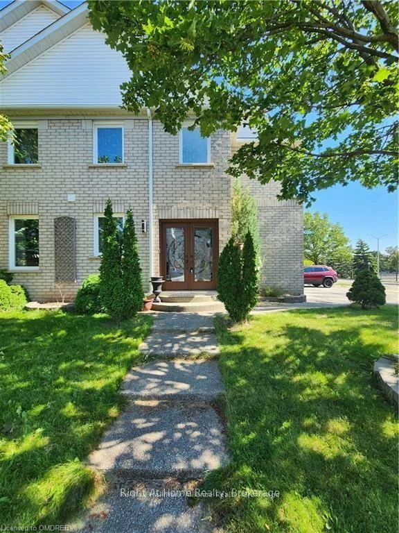 2070, White Dove, 1022 - WT West Oak Trails, Oakville
