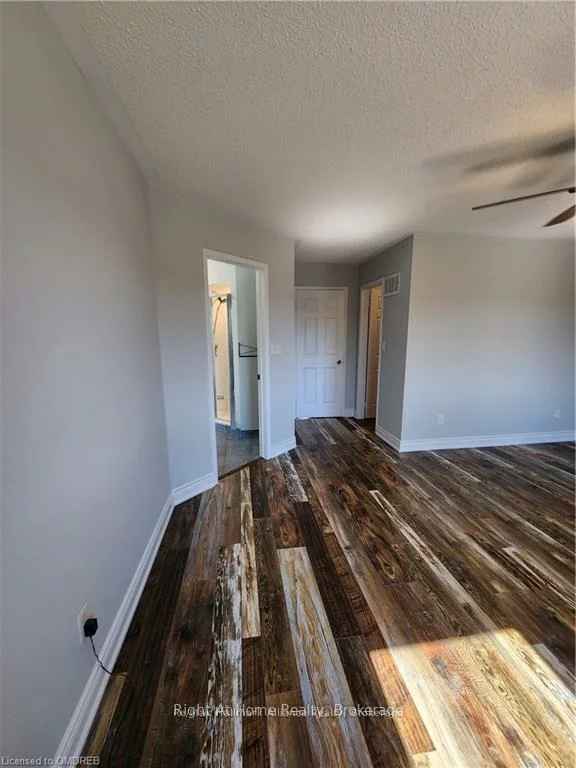 2070, White Dove, 1022 - WT West Oak Trails, Oakville