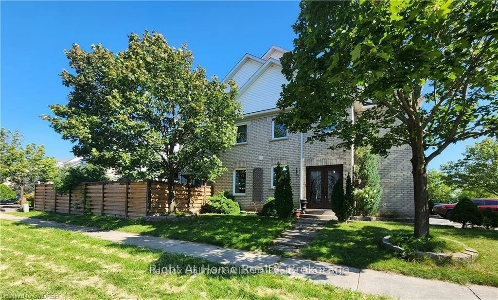 2070, White Dove, 1022 - WT West Oak Trails, Oakville