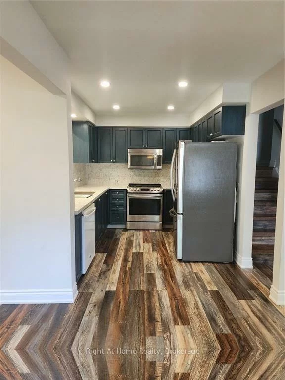 2070, White Dove, 1022 - WT West Oak Trails, Oakville