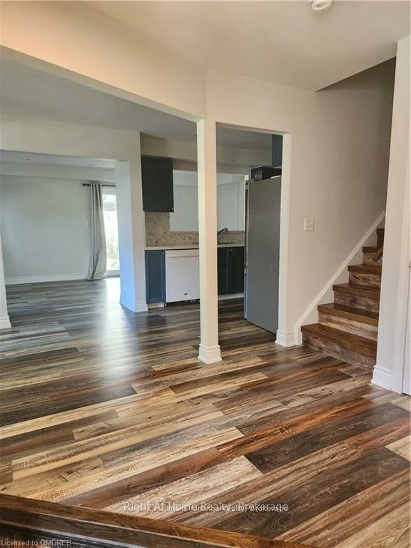 2070, White Dove, 1022 - WT West Oak Trails, Oakville