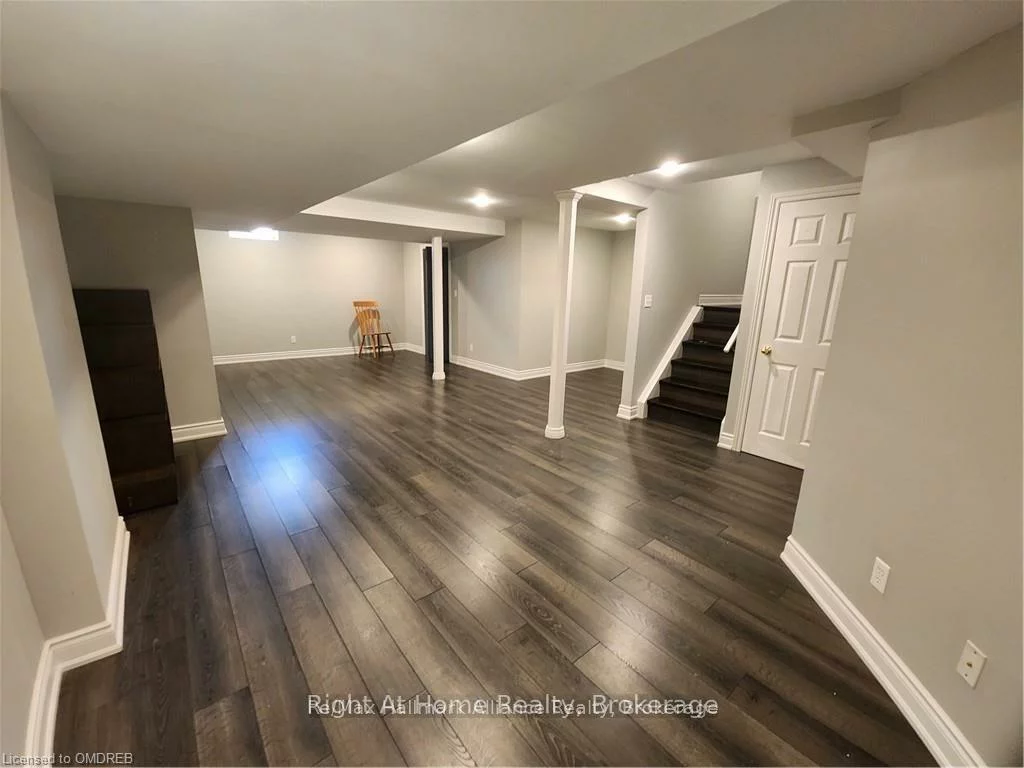 2070, White Dove, 1022 - WT West Oak Trails, Oakville