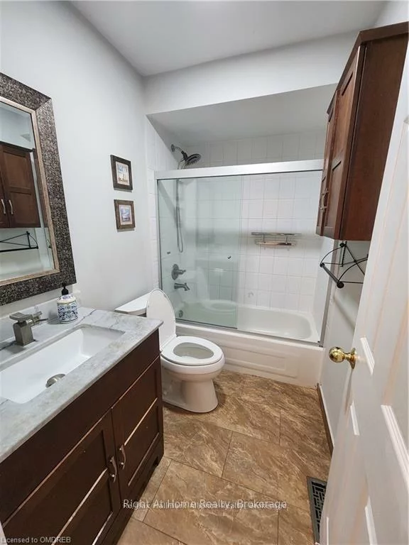 2070, White Dove, 1022 - WT West Oak Trails, Oakville