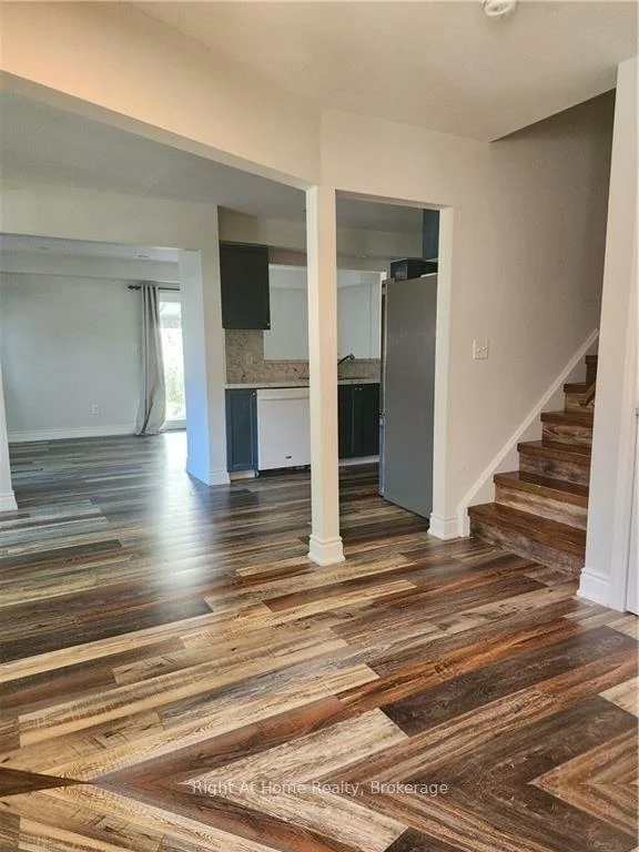 2070, White Dove, 1022 - WT West Oak Trails, Oakville