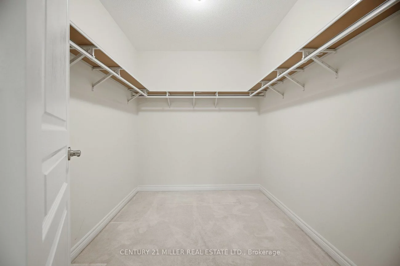 2455, Village, 1000 - BC Bronte Creek, Oakville