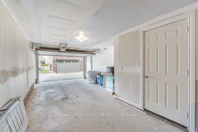 2147, Lillykin, 1015 - RO River Oaks, Oakville