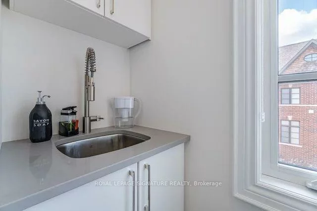 2147, Lillykin, 1015 - RO River Oaks, Oakville