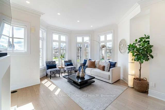 2147, Lillykin, 1015 - RO River Oaks, Oakville