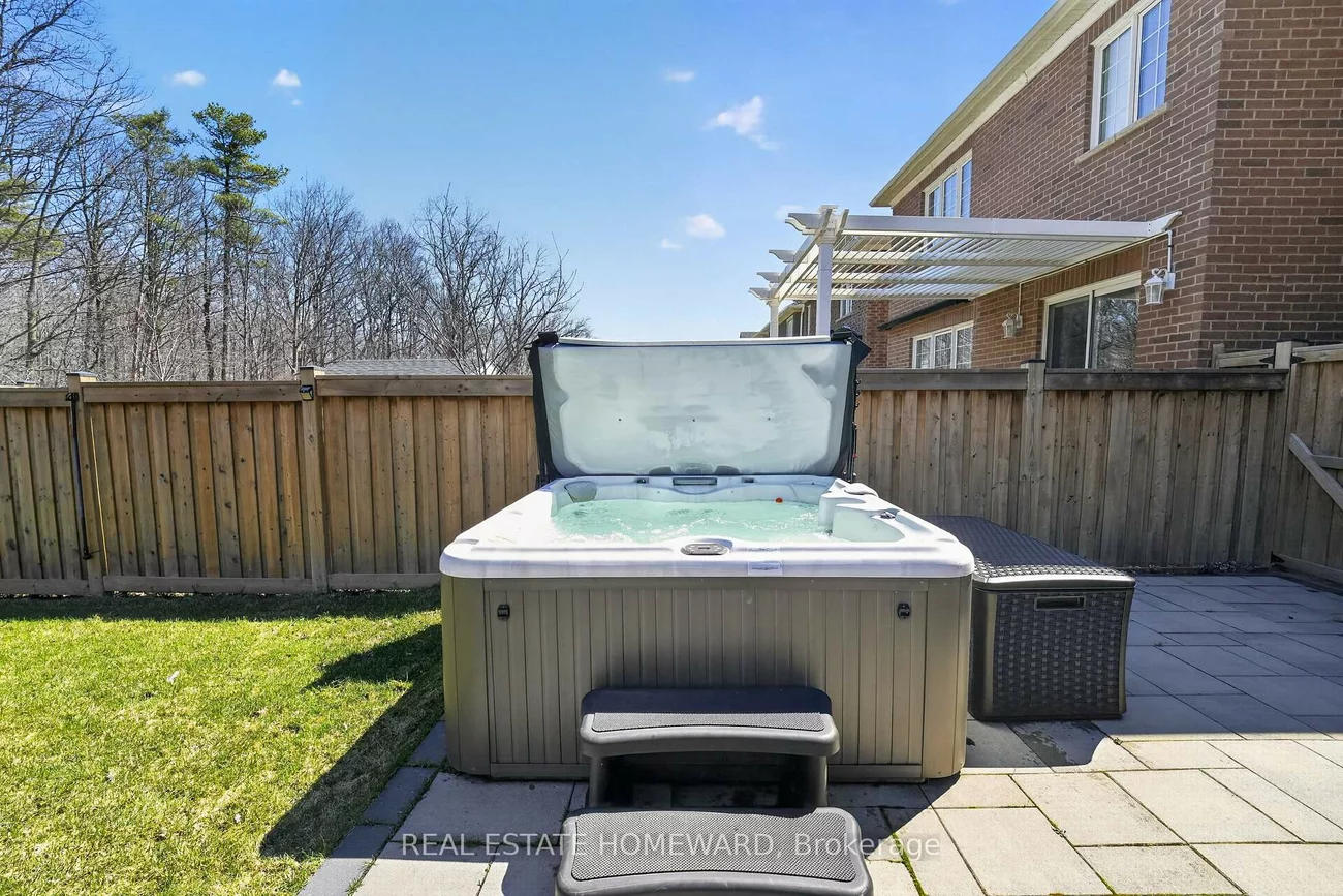 3329, Vernon Powell, 1008 - GO Glenorchy, Oakville