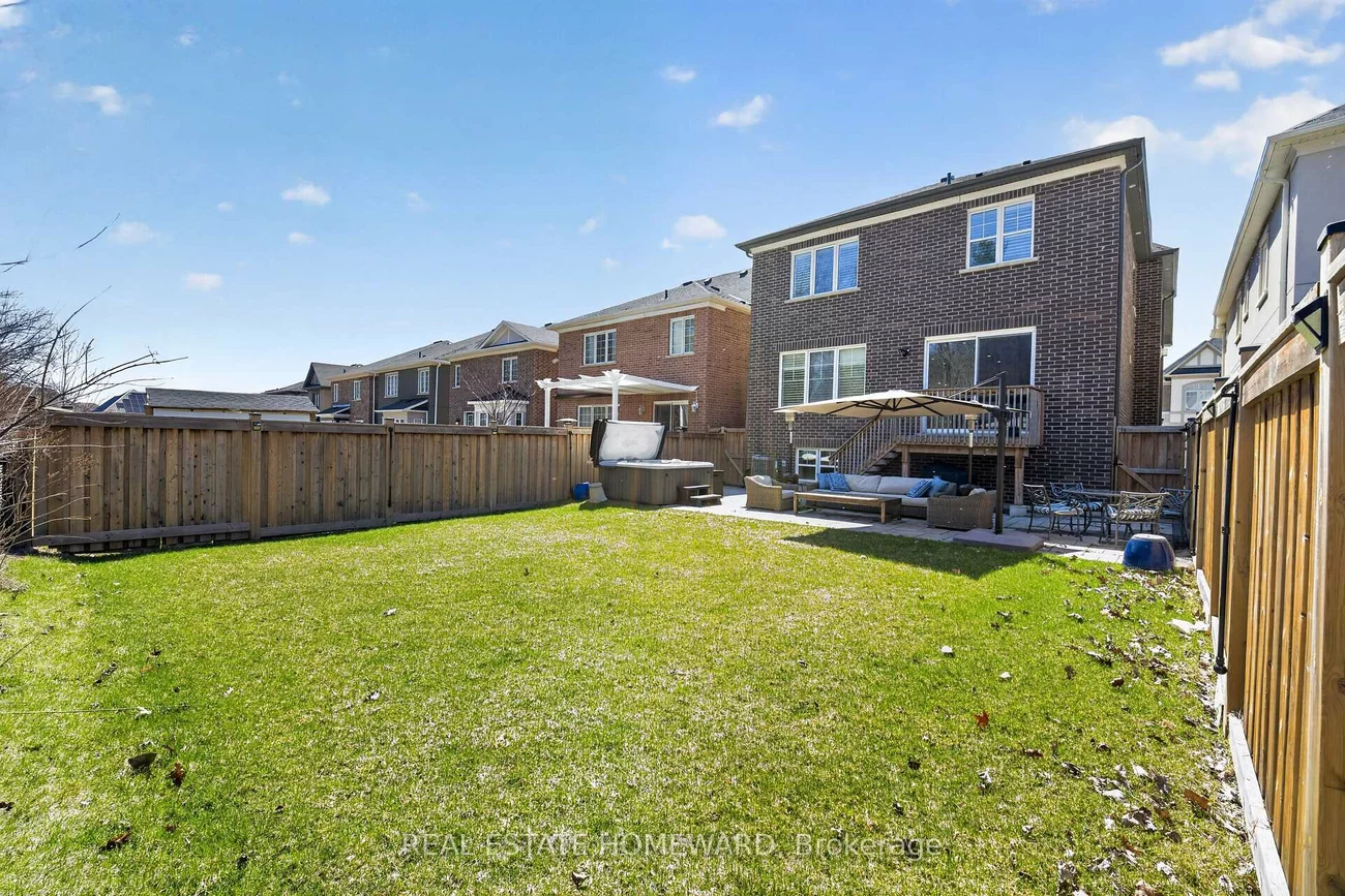 3329, Vernon Powell, 1008 - GO Glenorchy, Oakville