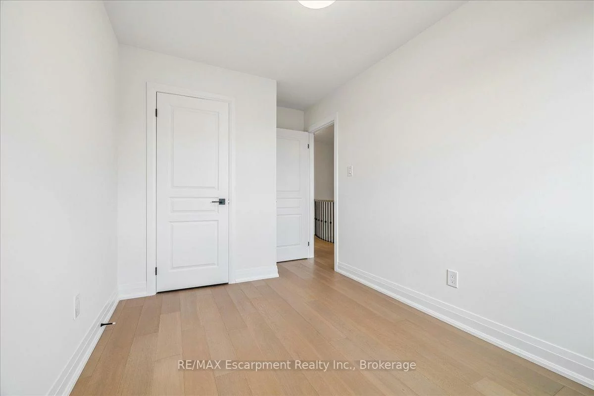 2171, Fiddlers, 1019 - WM Westmount, Oakville