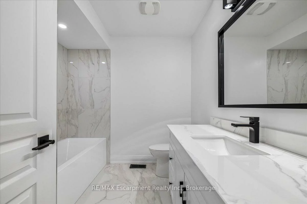 2171, Fiddlers, 1019 - WM Westmount, Oakville