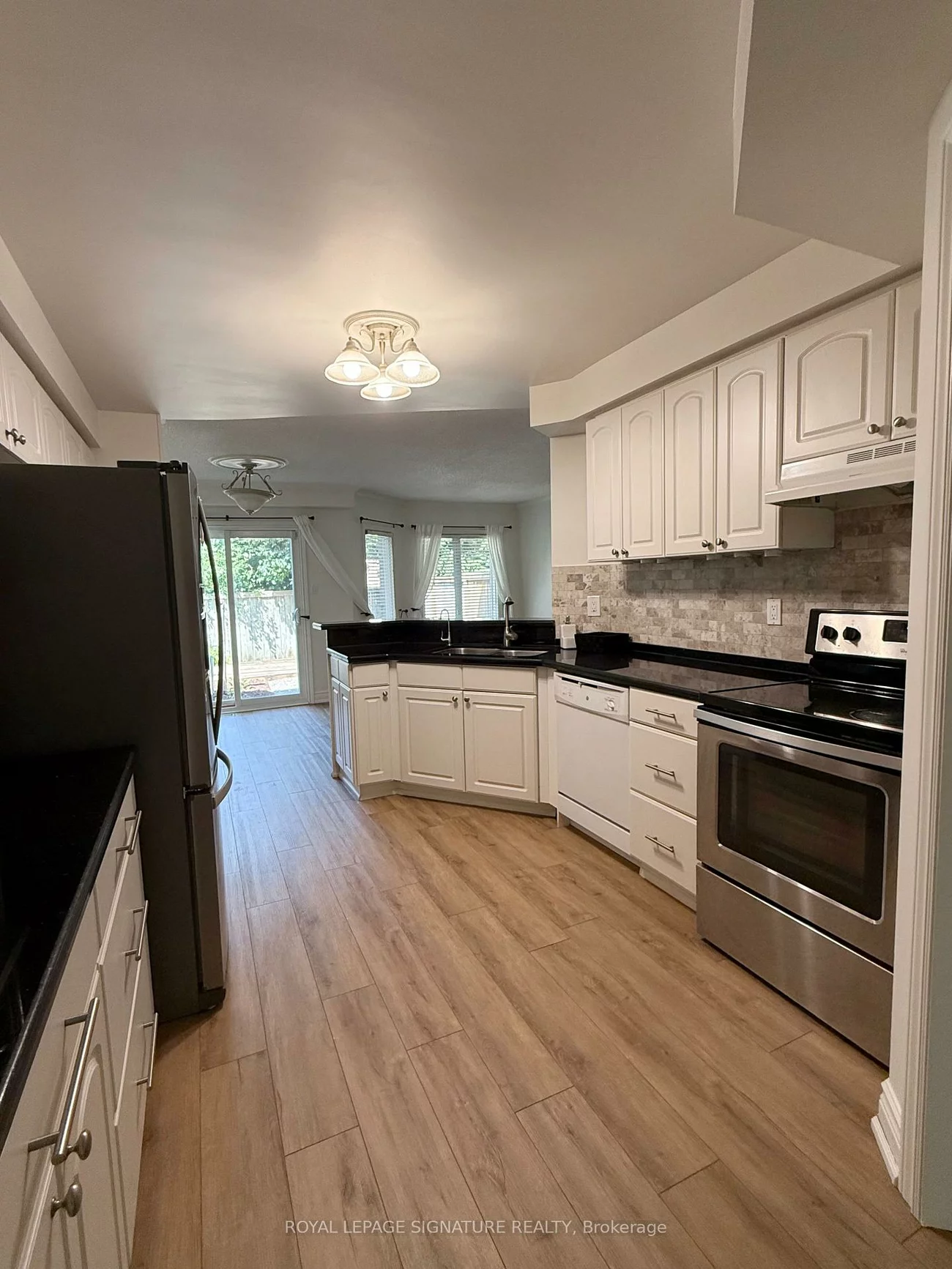 1133, Westview, 1022 - WT West Oak Trails, Oakville