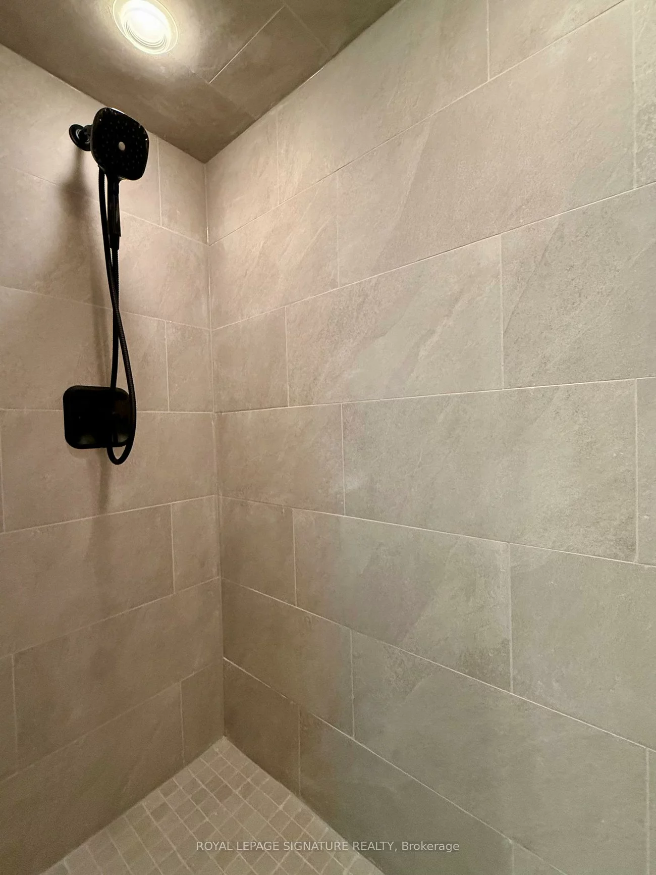 1133, Westview, 1022 - WT West Oak Trails, Oakville