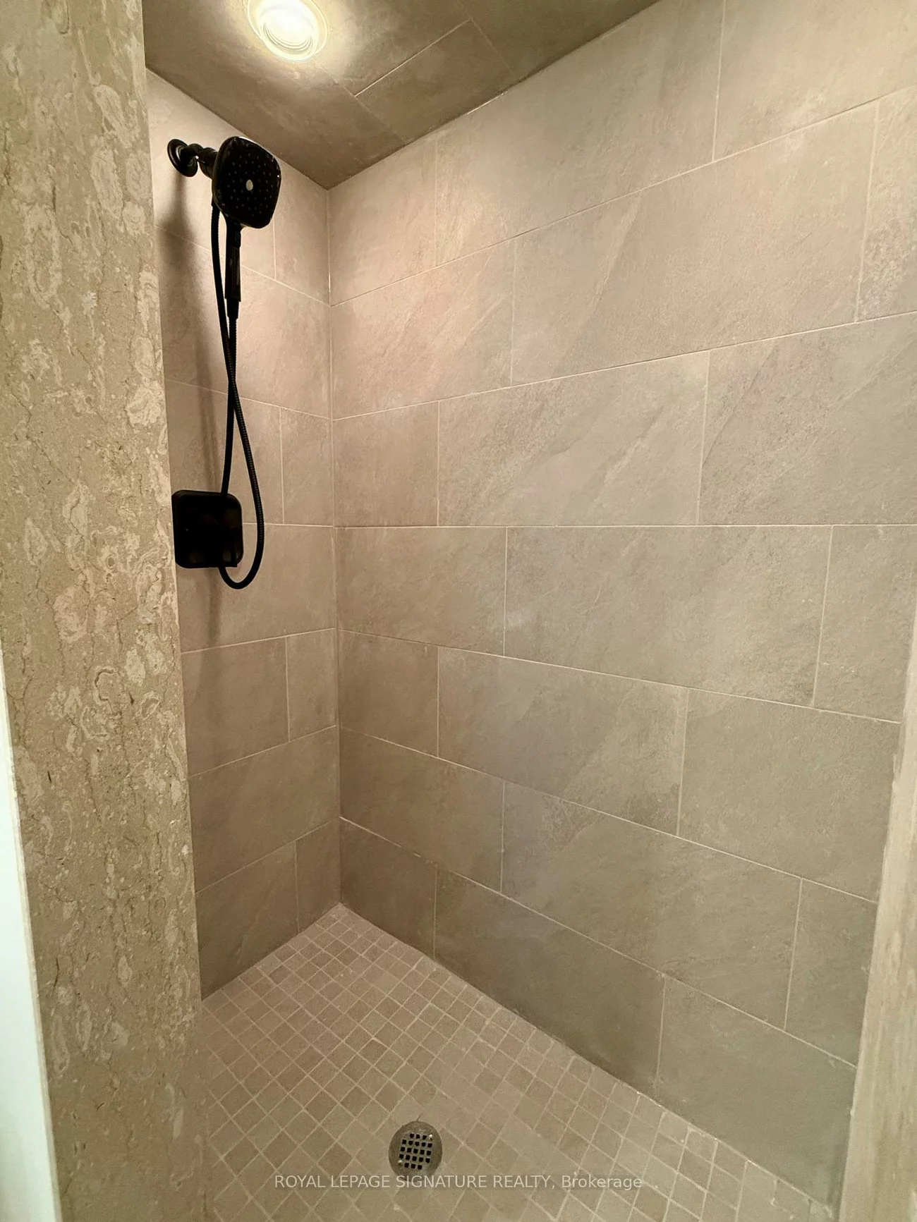 1133, Westview, 1022 - WT West Oak Trails, Oakville
