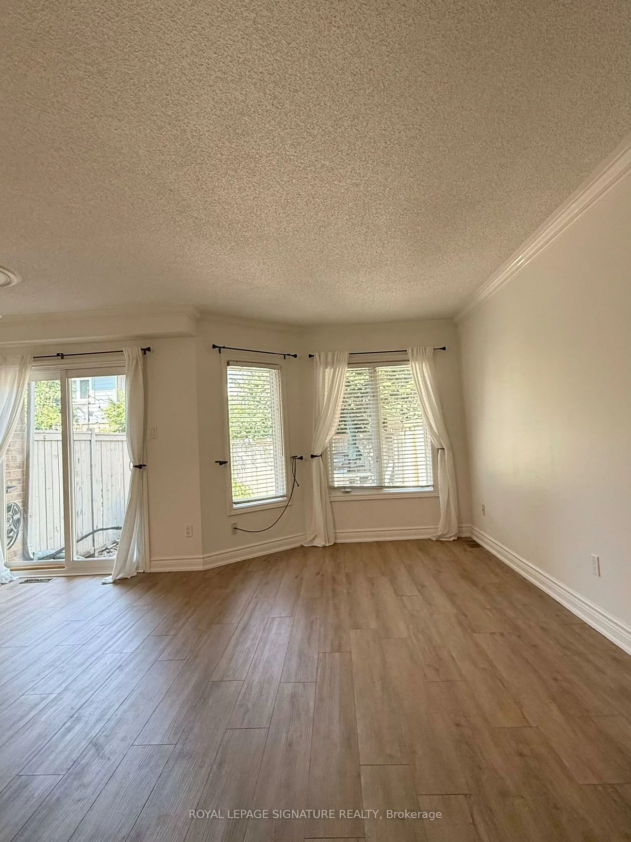 1133, Westview, 1022 - WT West Oak Trails, Oakville