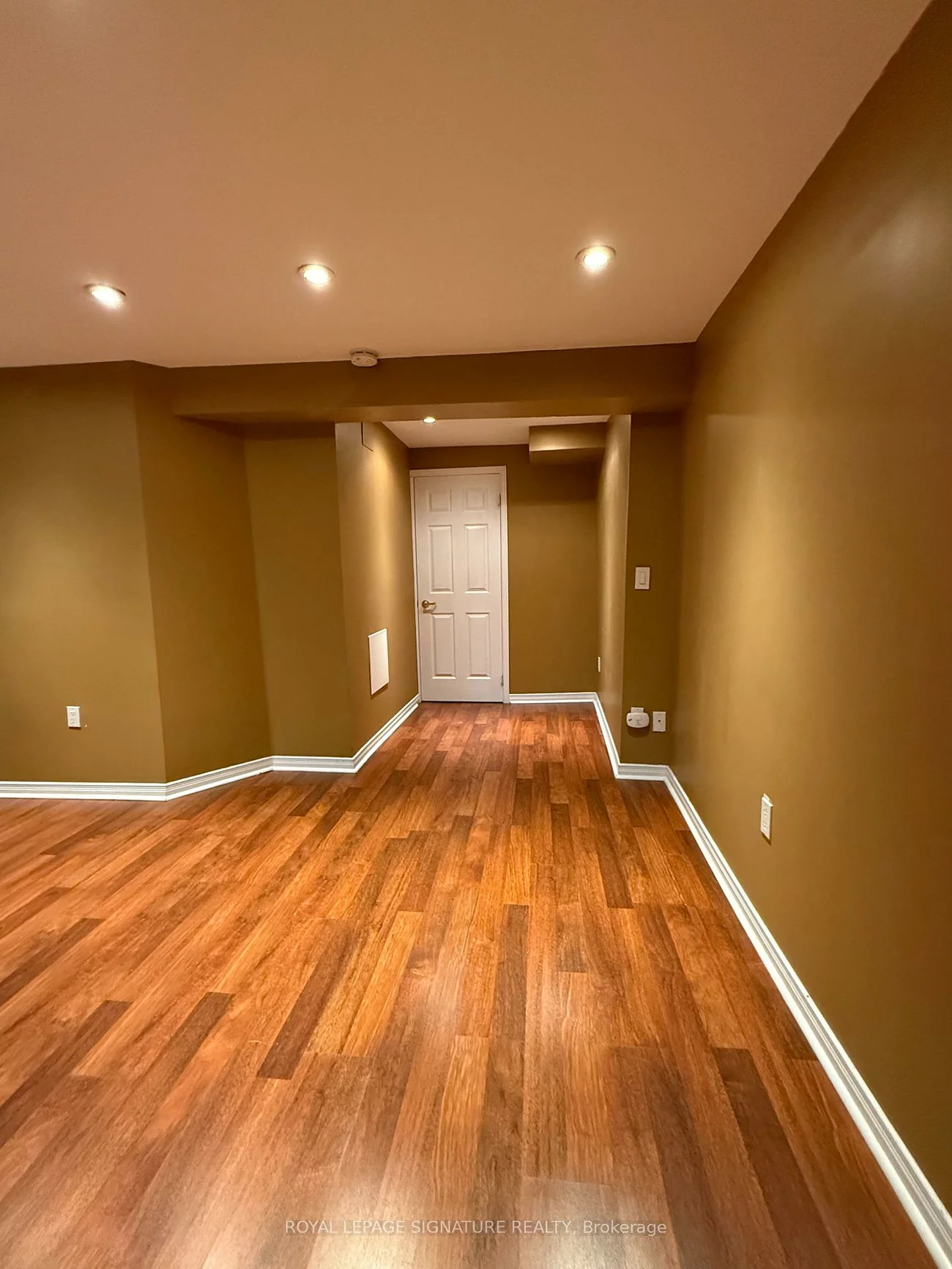 1133, Westview, 1022 - WT West Oak Trails, Oakville