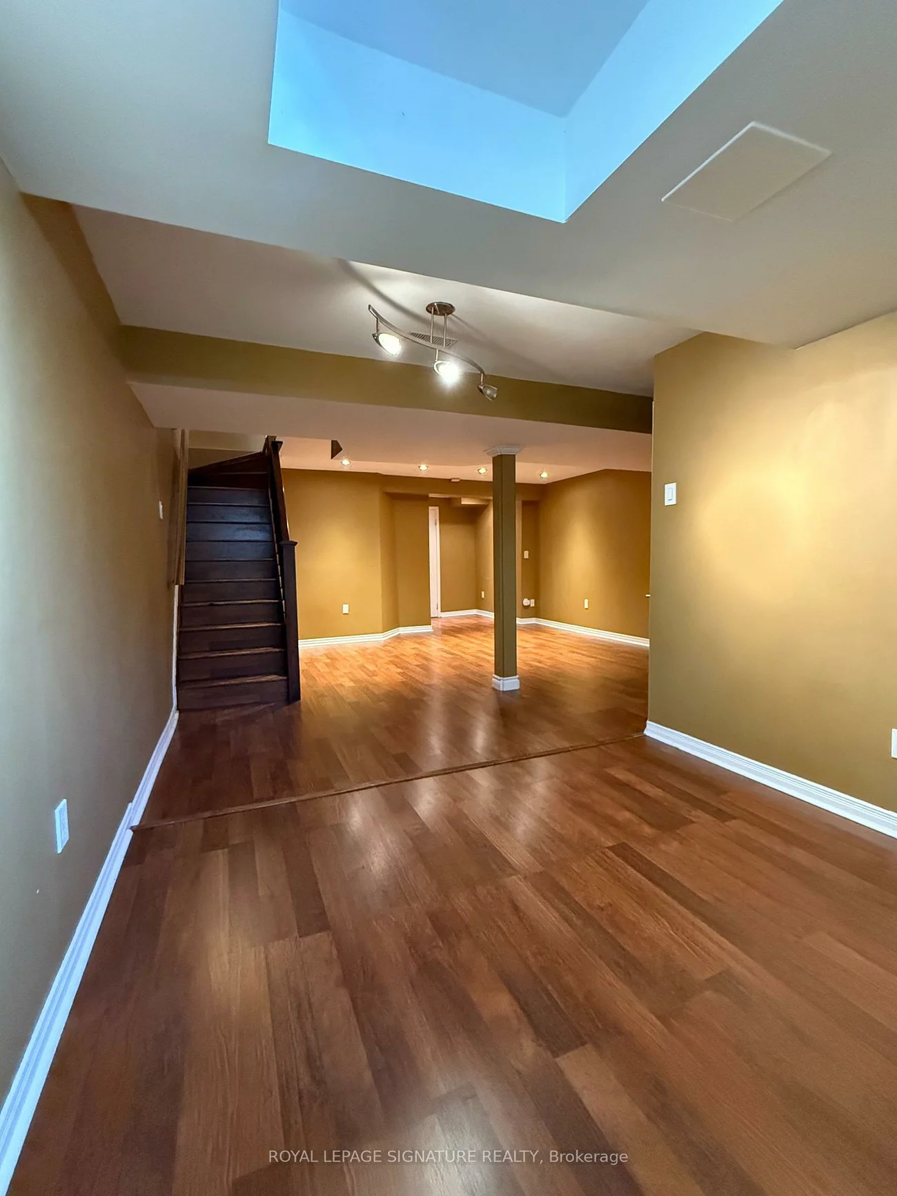 1133, Westview, 1022 - WT West Oak Trails, Oakville