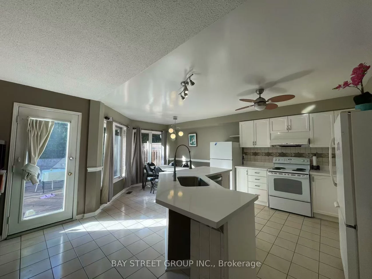 2589, Addingham, 1004 - CV Clearview, Oakville