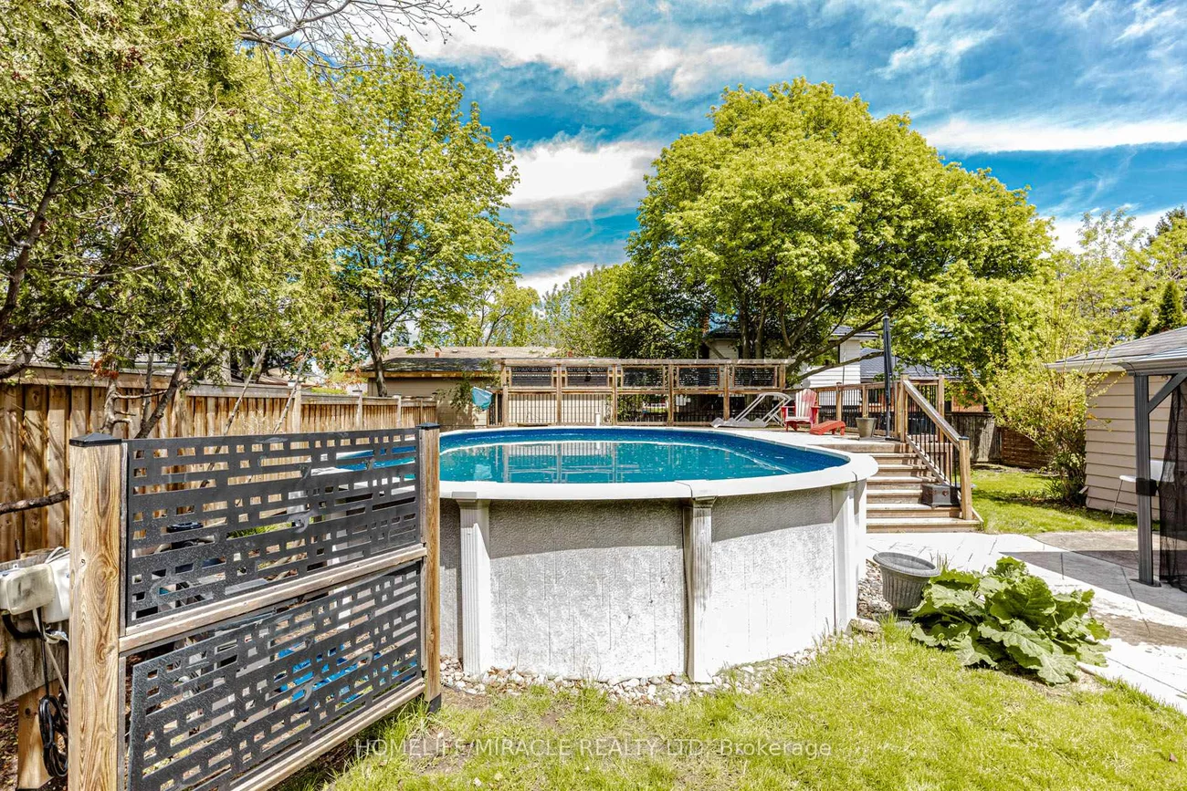 563, Taplow, 1020 - WO West, Oakville