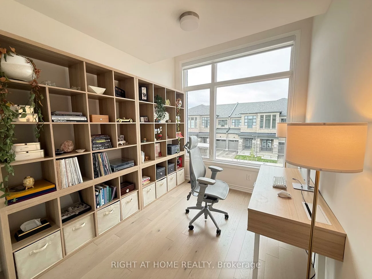 1187, Dartmouth, 1010 - JM Joshua Meadows, Oakville