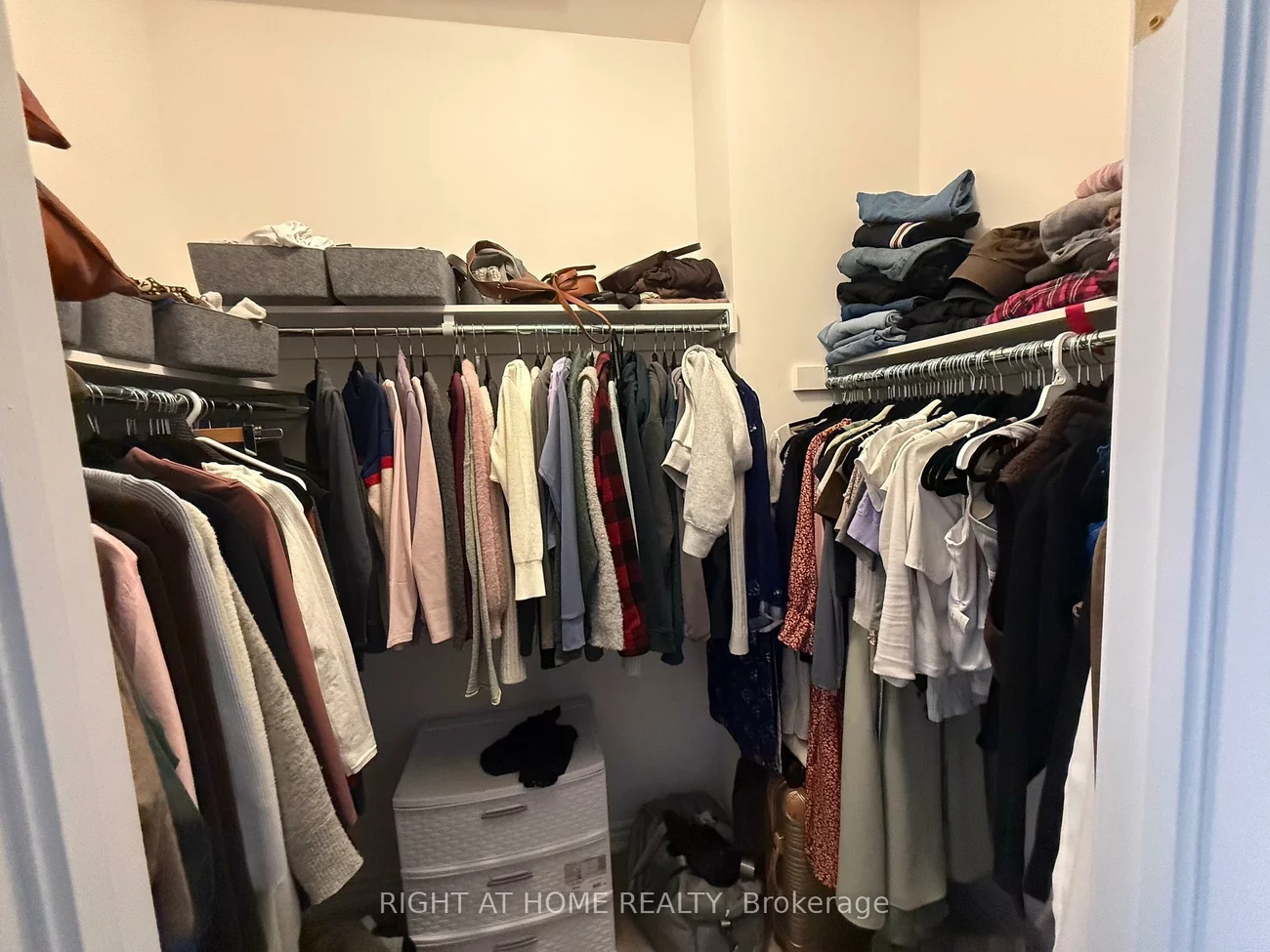 1187, Dartmouth, 1010 - JM Joshua Meadows, Oakville
