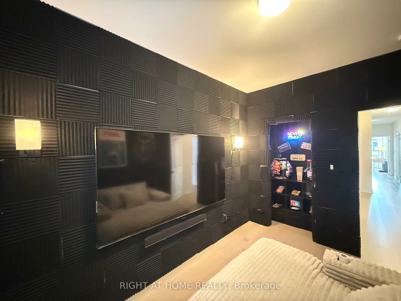 1187, Dartmouth, 1010 - JM Joshua Meadows, Oakville