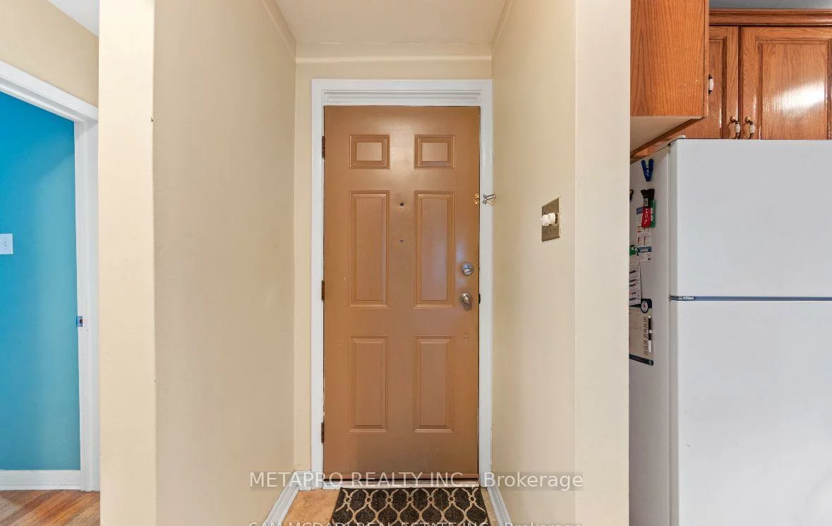 1294, Pinegrove, 1020 - WO West, Oakville