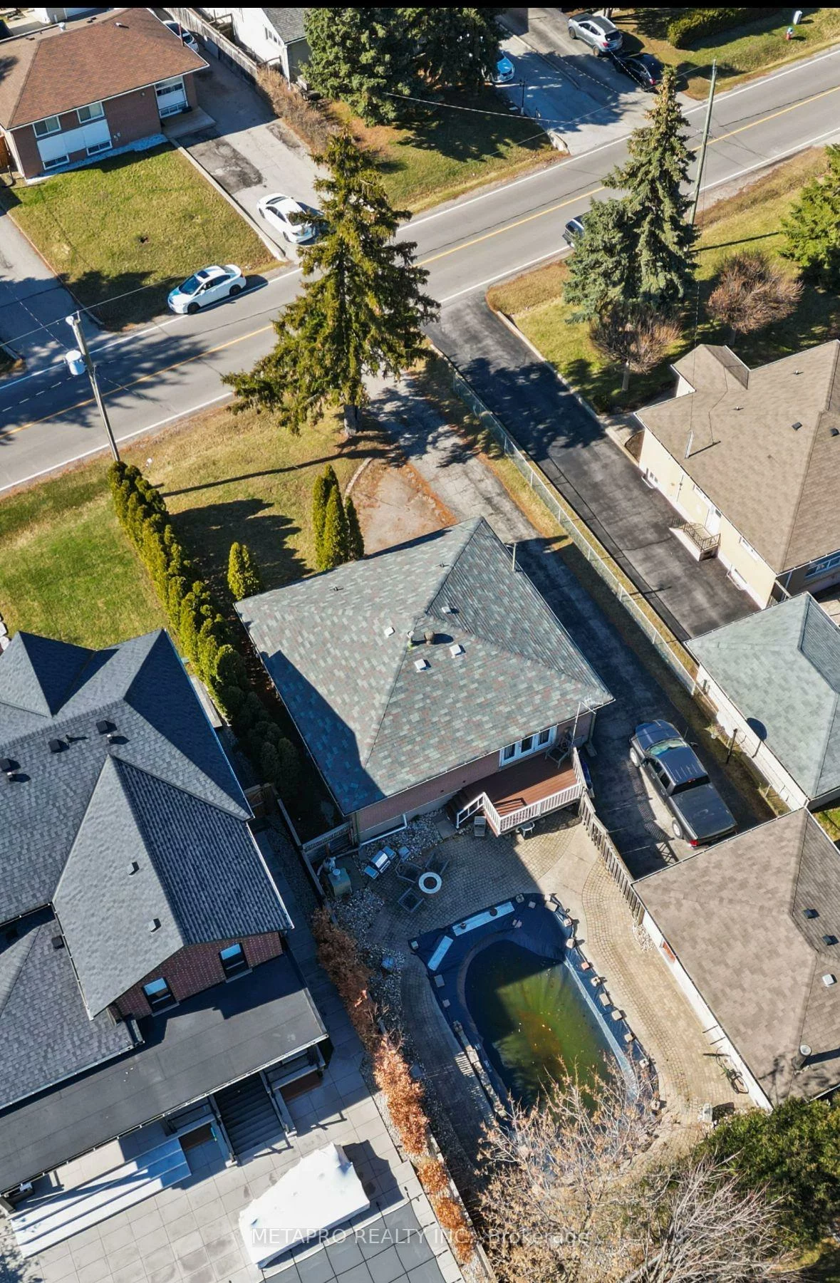 1294, Pinegrove, 1020 - WO West, Oakville