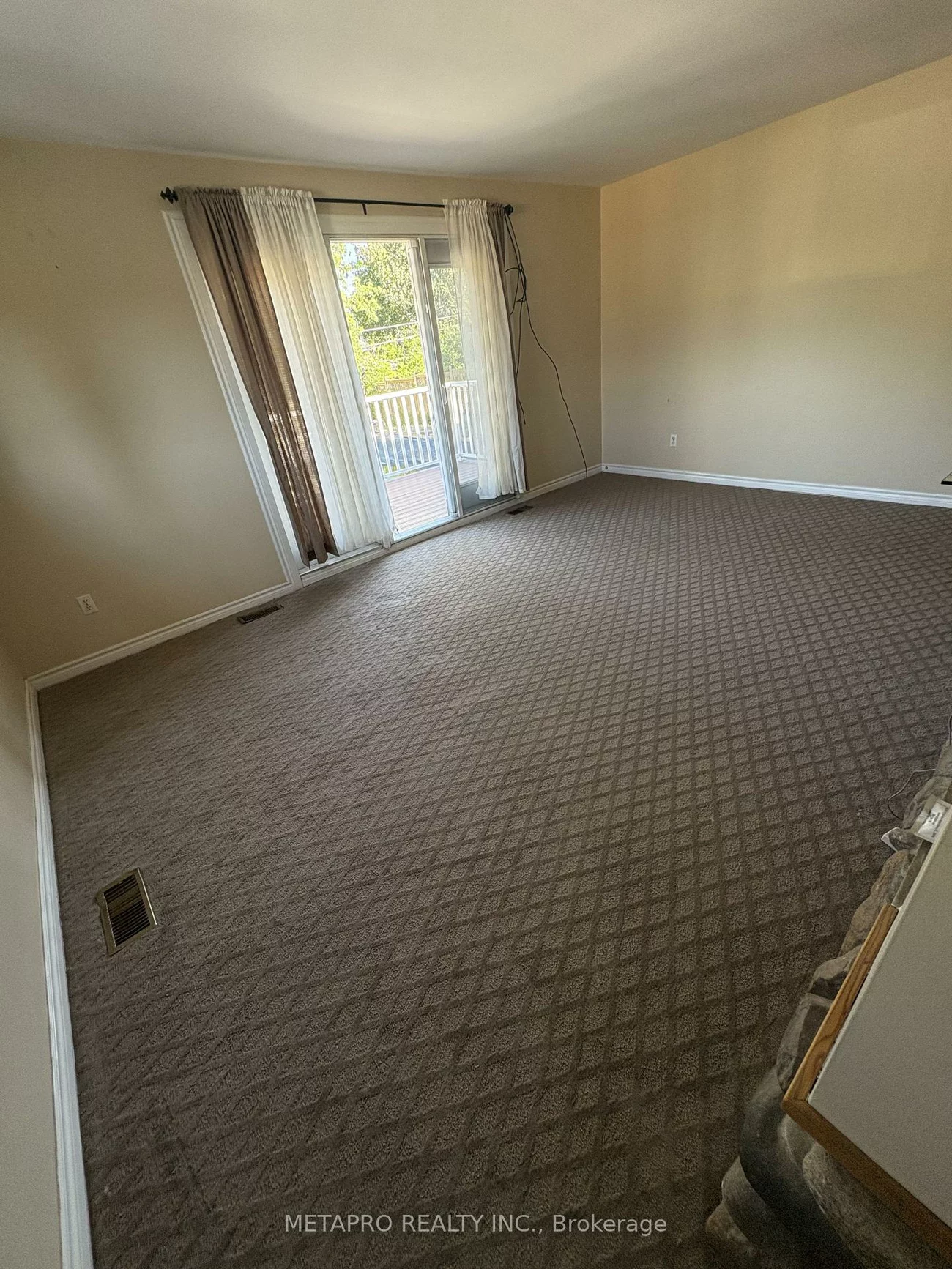 1294, Pinegrove, 1020 - WO West, Oakville