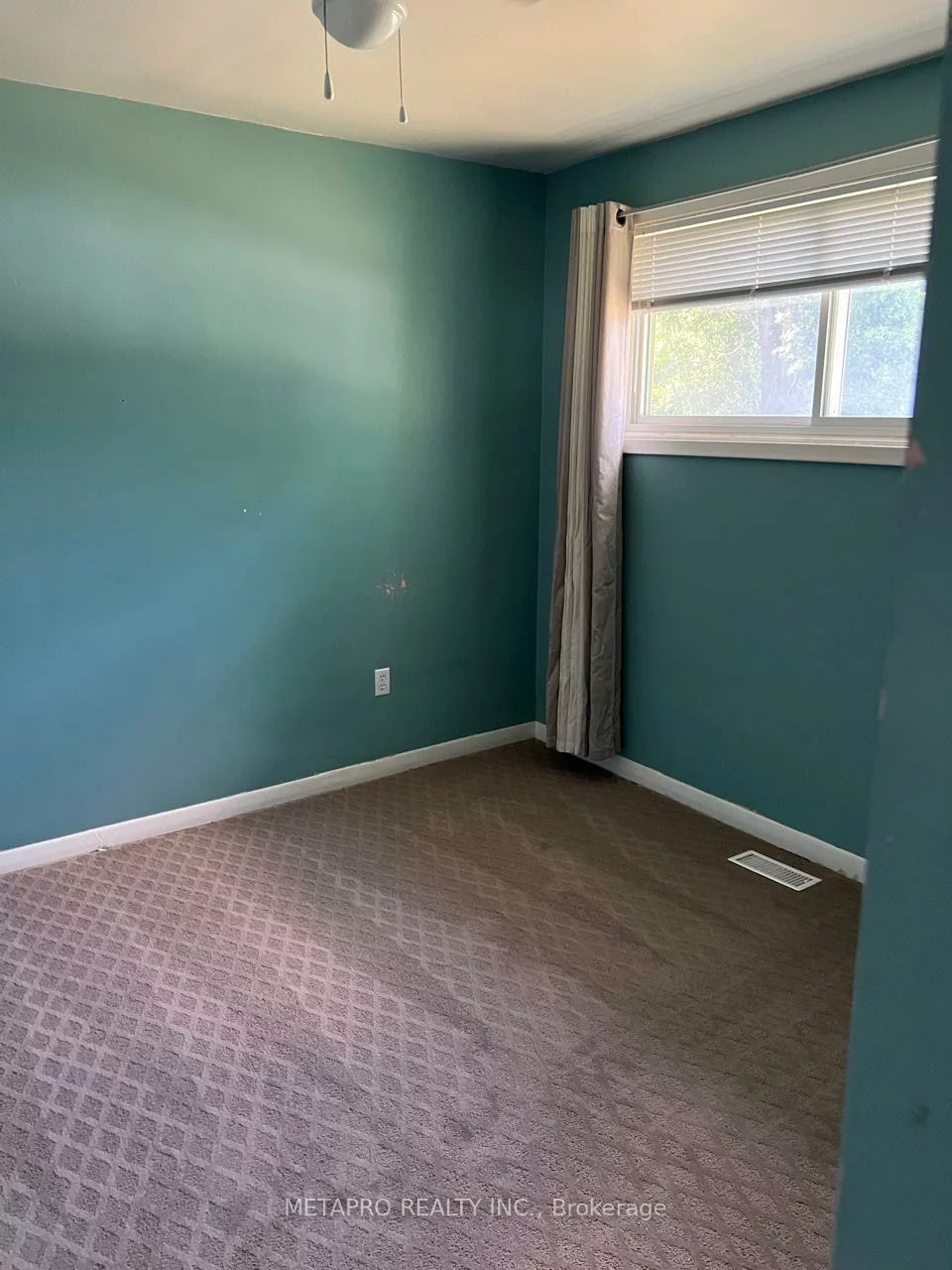 1294, Pinegrove, 1020 - WO West, Oakville