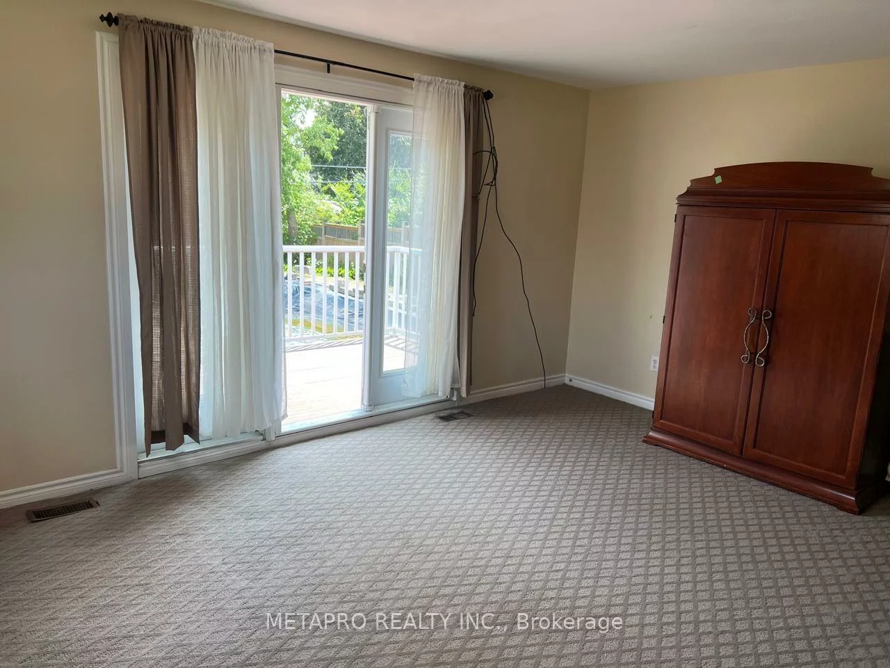 1294, Pinegrove, 1020 - WO West, Oakville