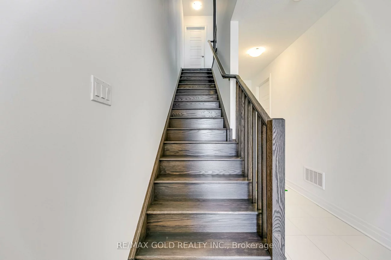 3018, John McKay, 1010 - JM Joshua Meadows, Oakville