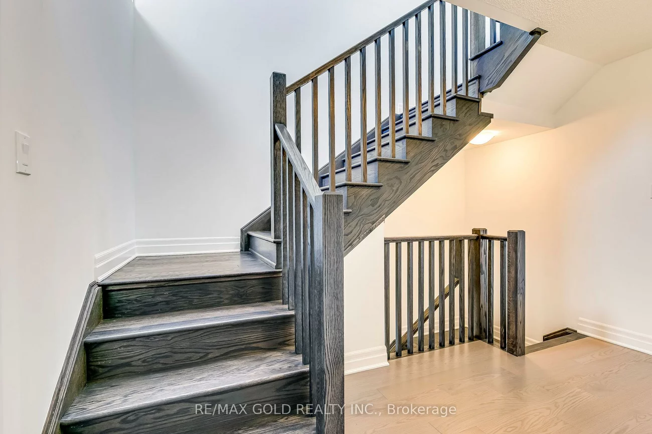 3018, John McKay, 1010 - JM Joshua Meadows, Oakville