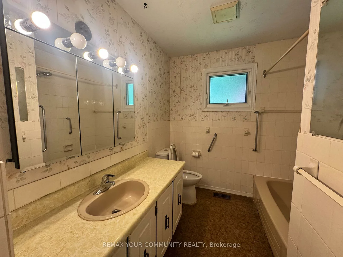 2063, Waters Edge, 1001 - BR Bronte, Oakville