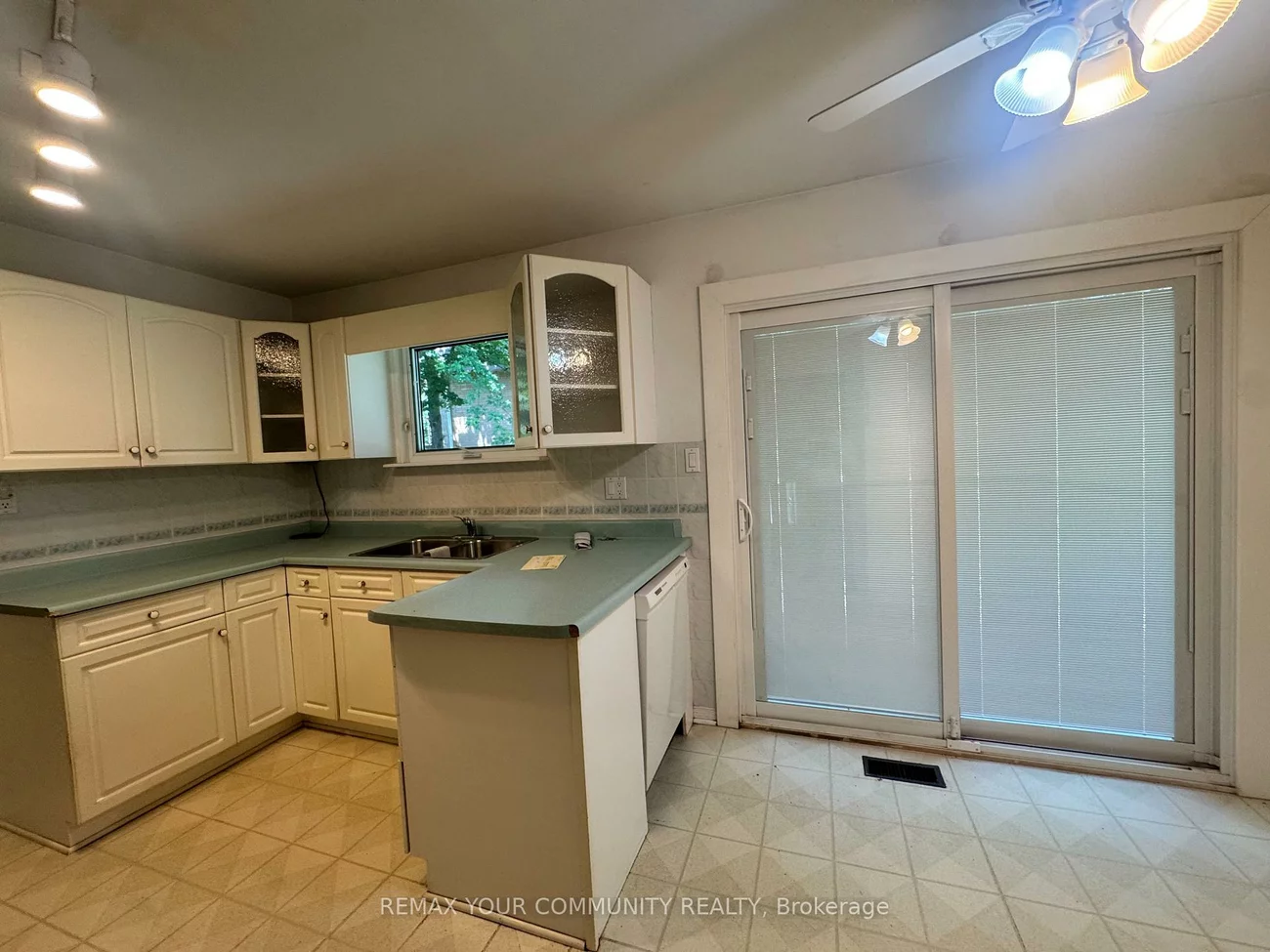 2063, Waters Edge, 1001 - BR Bronte, Oakville