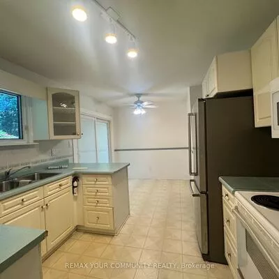 2063, Waters Edge, 1001 - BR Bronte, Oakville